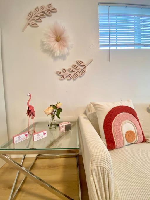 Pink Cozy House 2 Bedrooms Holiday home *