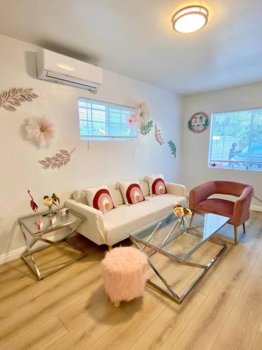 Pink Cozy House 2 Bedrooms Rosemead