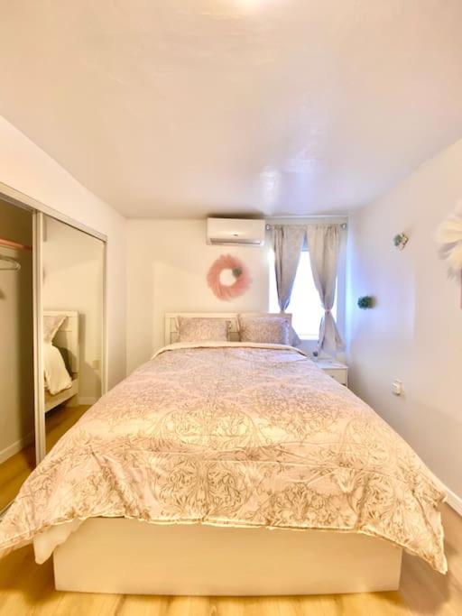 Pink Cozy House 2 Bedrooms *