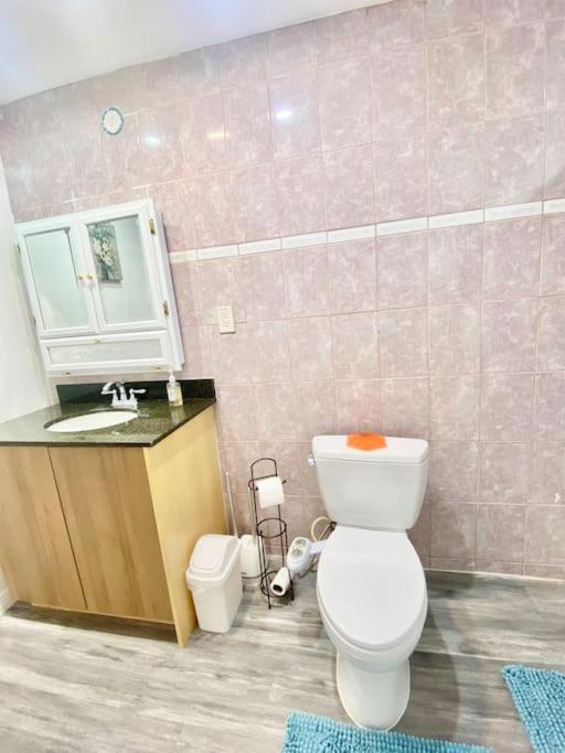 Pink Cozy House 2 Bedrooms Holiday home *