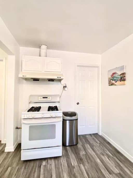 Pink Cozy House 2 Bedrooms Holiday home Rosemead