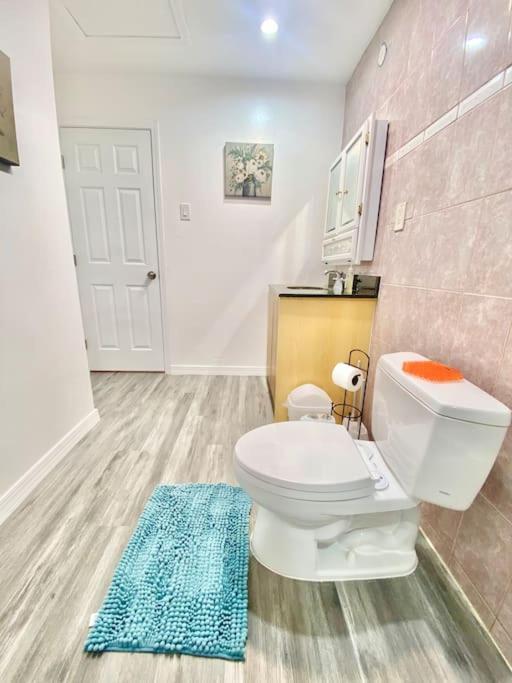 Pink Cozy House 2 Bedrooms Holiday home Rosemead