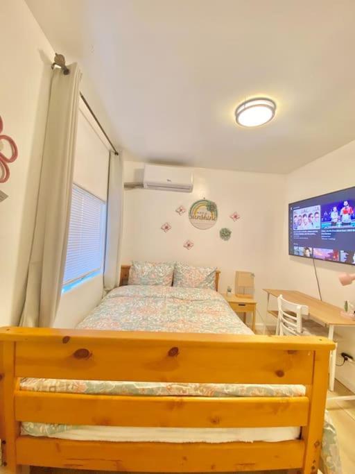 Pink Cozy House 2 Bedrooms * Rosemead
